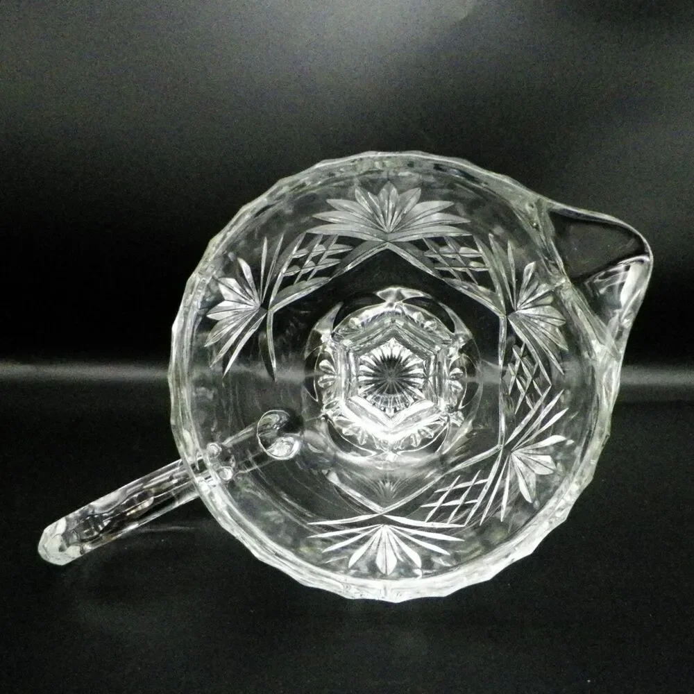Footed Gravy Boat Crystal Fan and Criss-Cross Pattern Vintage Glassware